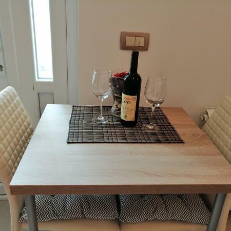 Studio Apartman Irena 2 Биела Екстериор снимка