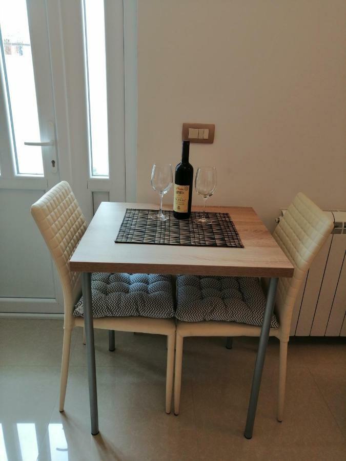 Studio Apartman Irena 2 Биела Екстериор снимка