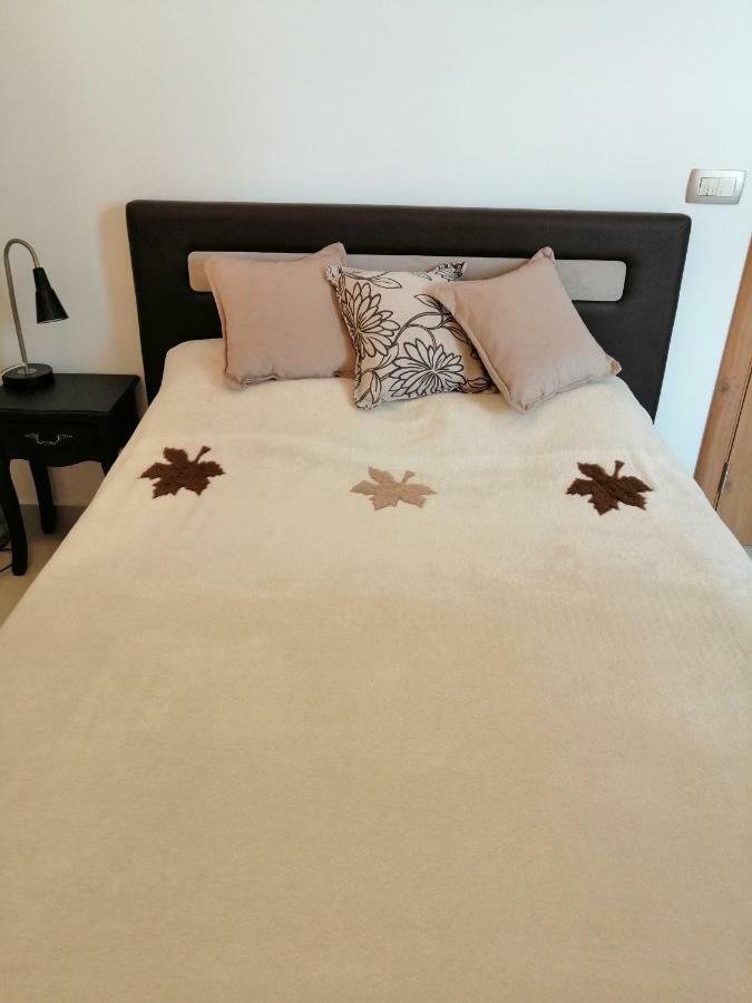 Studio Apartman Irena 2 Биела Екстериор снимка